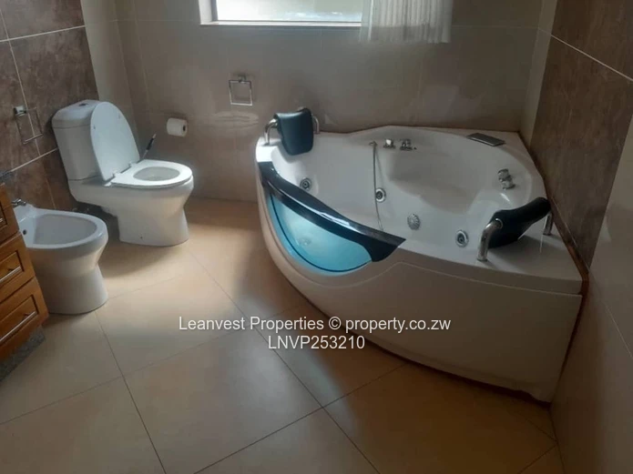 Umwinsidale double-storey for sale