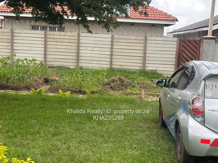 4-Bedroom House for Sale in Glen View 1 Riverside