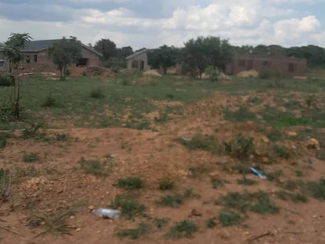 Prime 800 m² Land for Sale in Kadoma, Mashonaland West! Costing 7000 with a Developer cession 