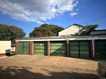 2 Bedroom Flat & Apartment