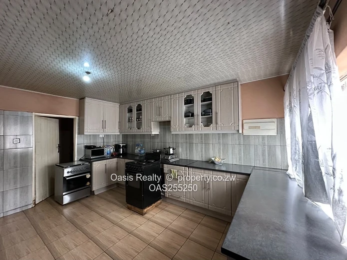 Home To Let In Mainway Meadows