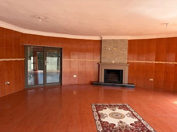 8 Bedroom House