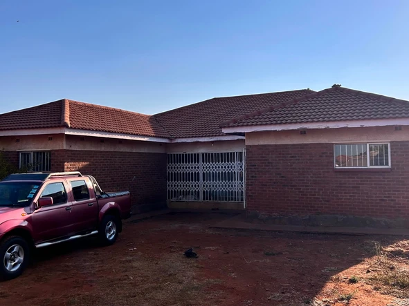 2 Bedroom Flat & Apartment