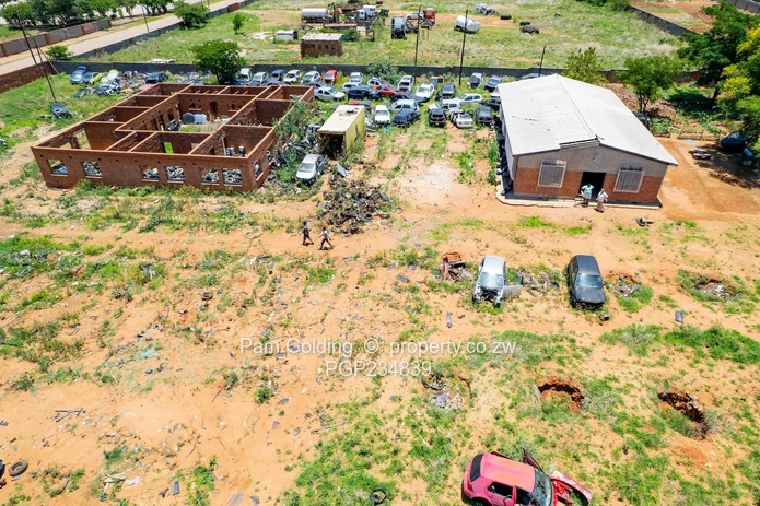 Versatile Commercial Stand In Kelvin West