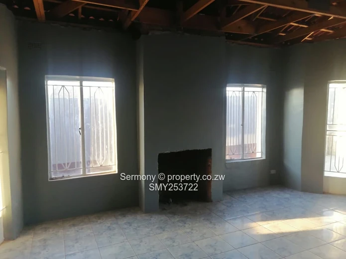 Massive Residential Property In Chipukutu Up For Grabs, 