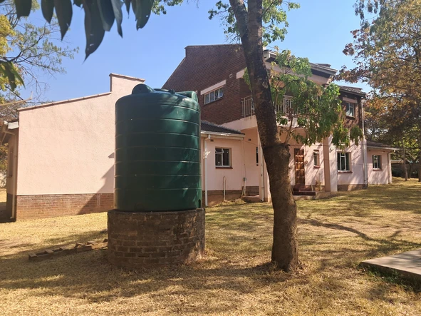6 Bedroom House