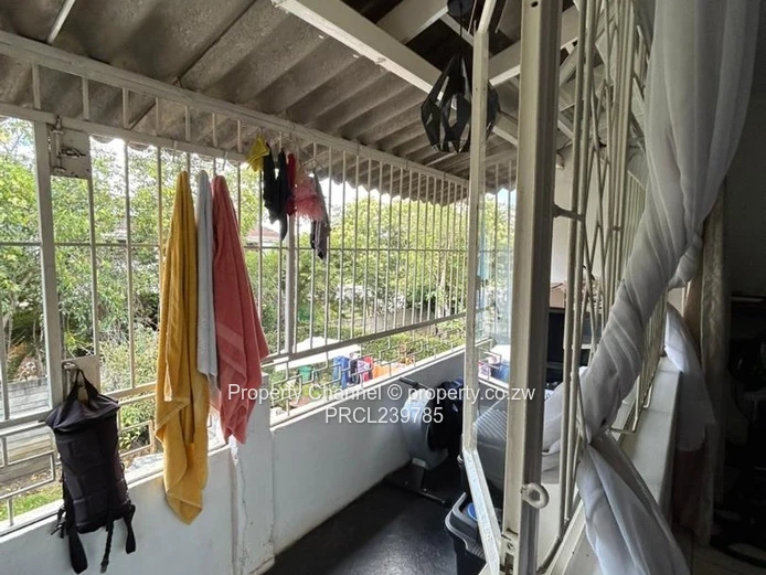 Avondale 2-Bed Garden Flat — Modern Fitted Kitchen & Garden