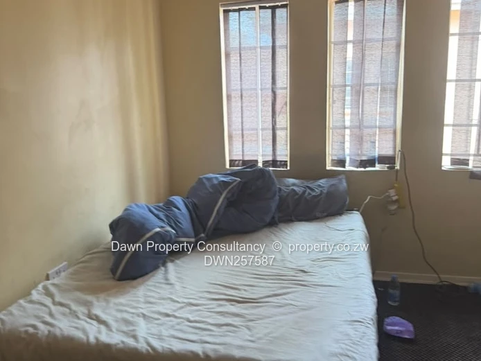 Newlands 3-Bed Flat with Borehole and Private Pool (Sole Mandate)