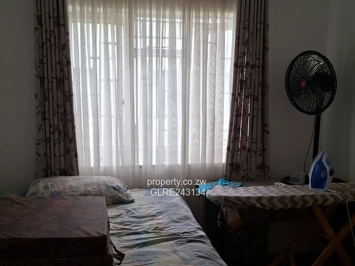 Renovated 3-Bed with Enclosed Patio & Garden — Mabelreign