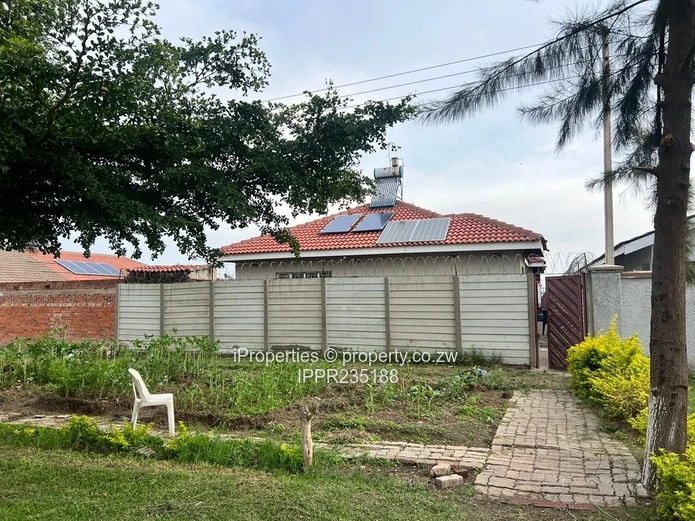 4-Bedroom Home for Sale in Glen View 1 Riverside – Secure, Solar-Powered & Well-Maintained