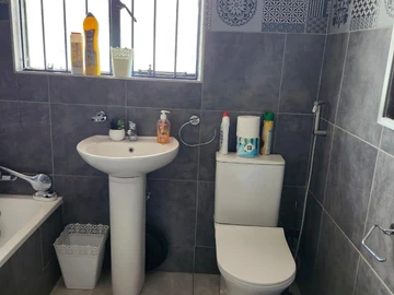 2 Bedroom Garden Flat