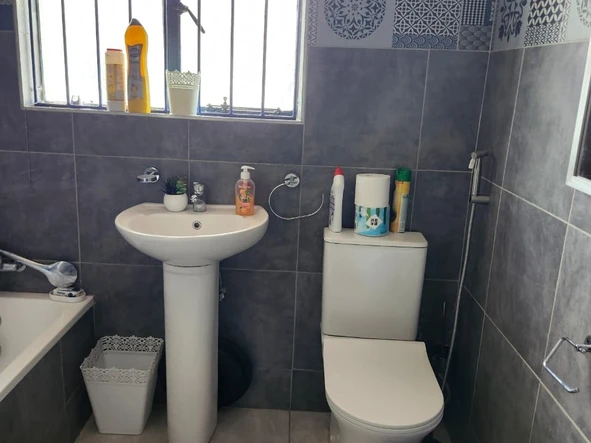 2 Bedroom Garden Flat