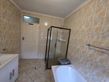 3 Bedroom Garden Flat