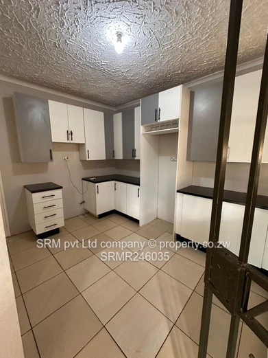Neat 3 bedroomed house to let in Bloomingdale