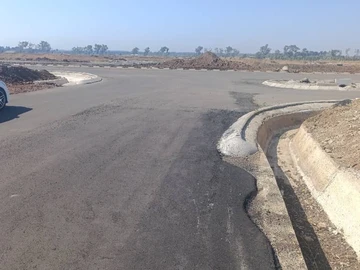 Stands & Residential Land