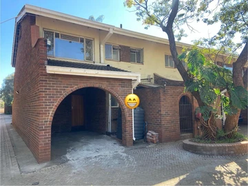 3 Bedroom Flat & Apartment