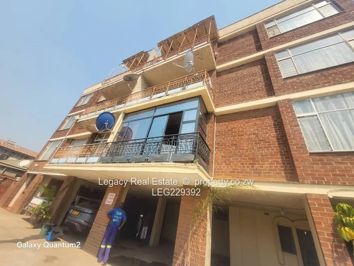 Central Avenue – Bedsitter Flat for Rent