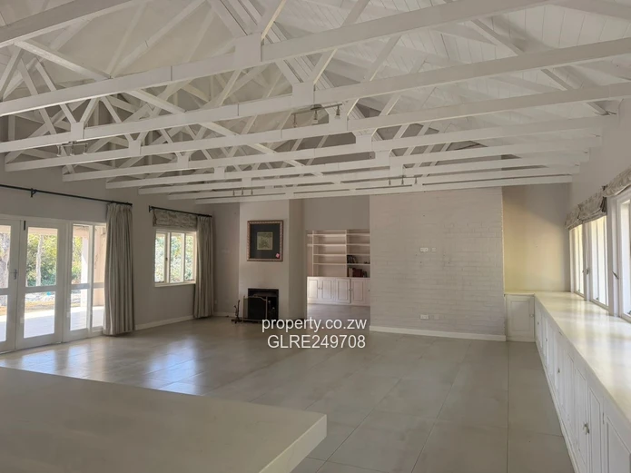 Borrowdale Brooke: 3-Bed Home with Pool & Borehole