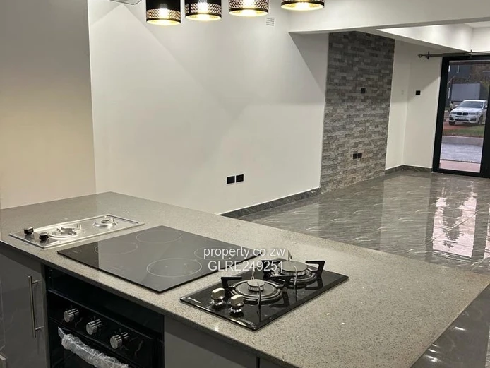 Stylish 3-Bed Borrowdale Flat with Balcony & Borehole