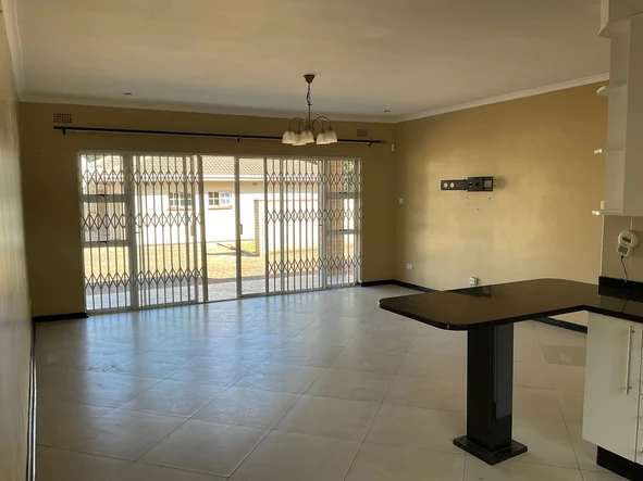 3 Bedroom Flat & Apartment