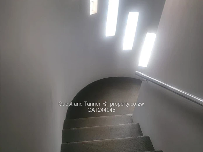 9 Bedroomed house For Sale In Gunhill