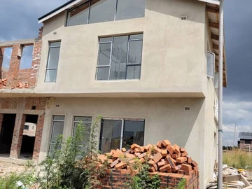 3 Bedroom Flat & Apartment