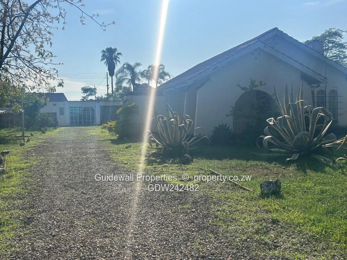 House for Sale in Redcliff Kwekwe on 2286sqm