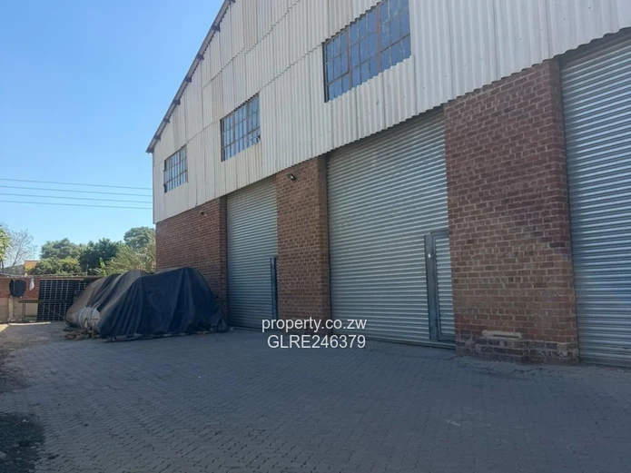 360sqm Ardbennie Warehouse for Rent — Roller Doors & Borehole