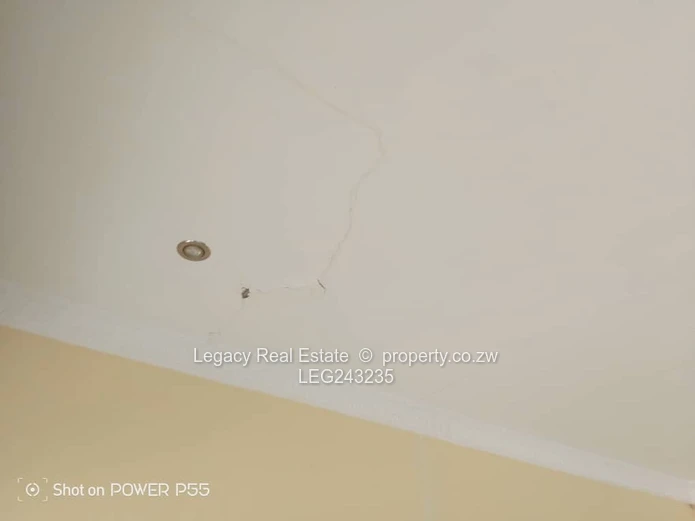 Cozy 1 Bedroom Cottage in Crowhill – Solar & Borehole Included