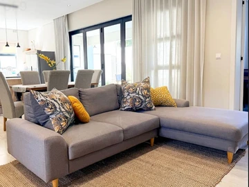 3 Bedroom Flat & Apartment