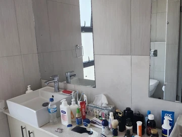 4 Bedroom Flat & Apartment