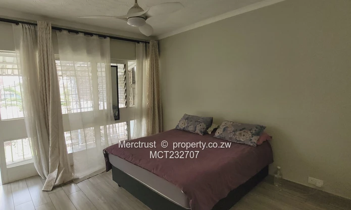 Immaculate duplex garden flat! (Sole Mandate)