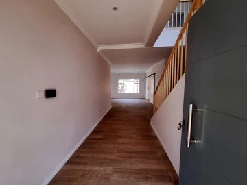 6 Unit Townhouse Complex