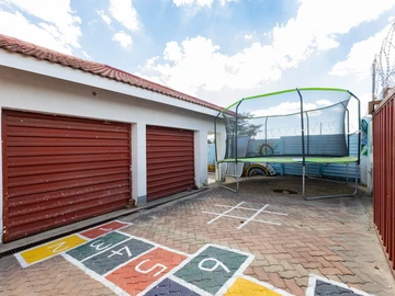 4 Bedroom House