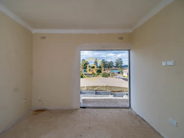 2 Bedroom Flat & Apartment