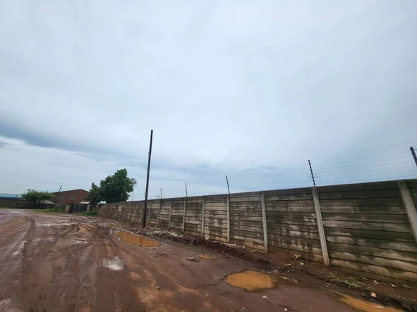 Commercial & Industrial Land