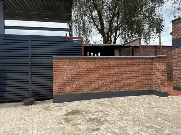 3 Bedroom Flat & Apartment