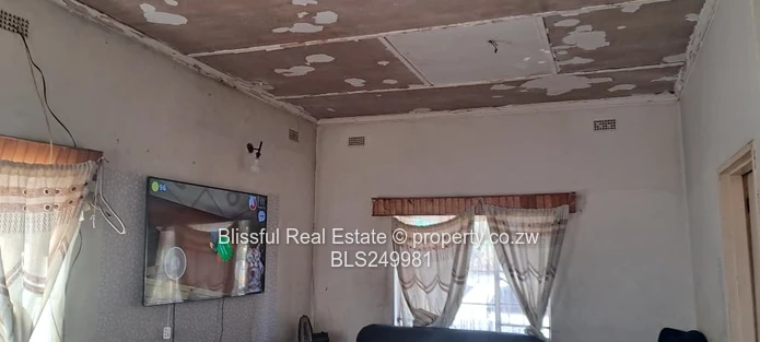 4 roomed core house for sale in mufakose