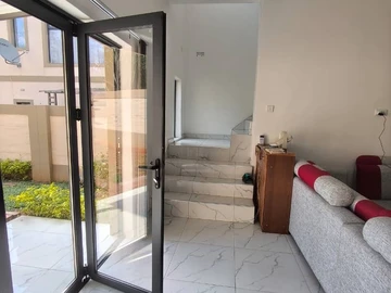 3 Bedroom Flat & Apartment