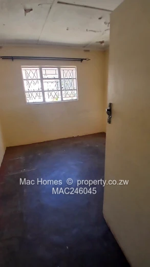 4-Bed Home for Rent in Zengeza — Spacious 750m² Plot with Fireplace