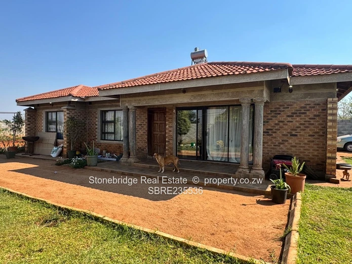3 Bedroomed Corner stand house in Emhlangeni for sale