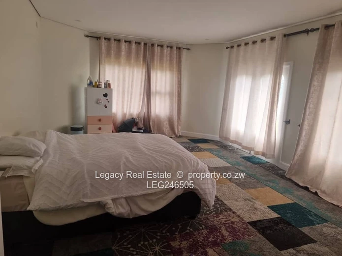 High-End Helesvale Home With Gym & Borehole.