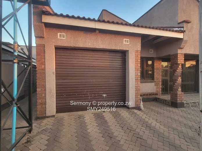 Spacious Home For House