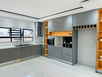 4 Bedroom House