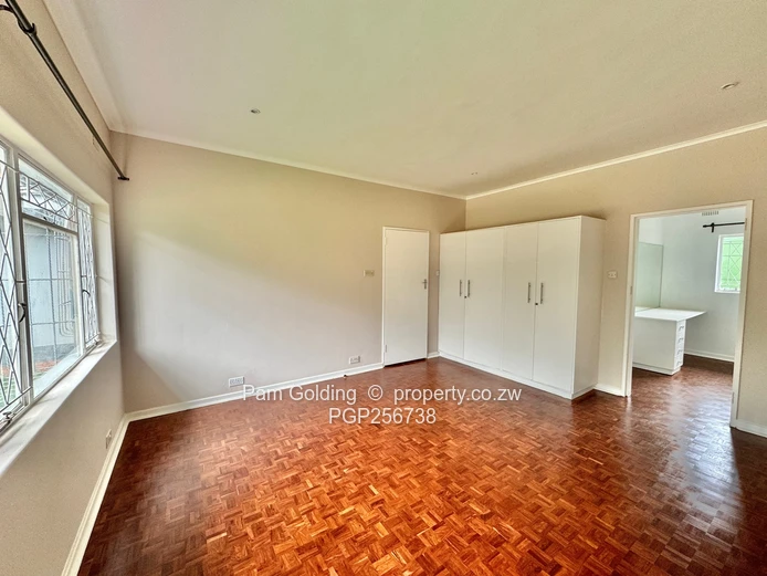 Renovated - 4 Bedroom Home - Greendale North