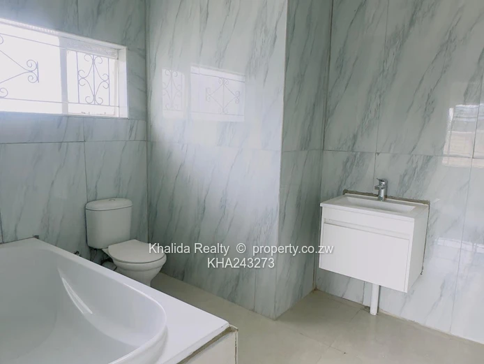 Modern 4-Bedroom House Plus 2 bed cottage For Rent in Mabelreign