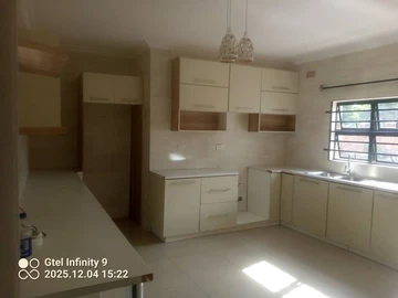 3 Bedroom Flat & Apartment