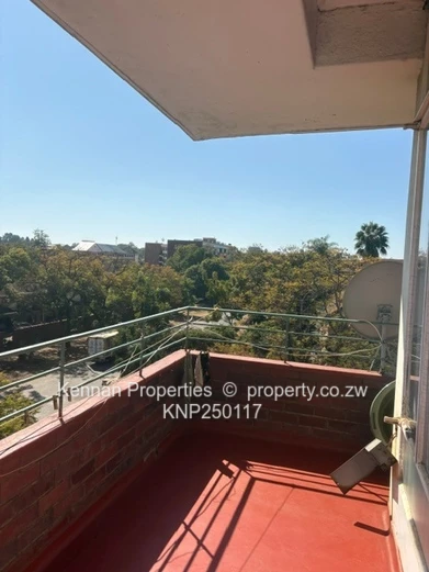 Neat 2 bedroomed flat available in Avenues Harare CBD