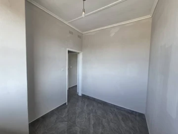 2 Bedroom Flat & Apartment