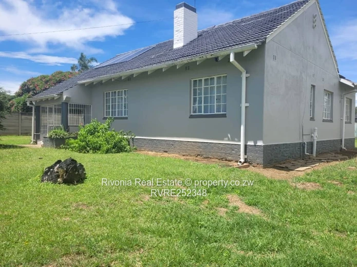 Greendale 3-Bed Home with Large Lawn & Borehole